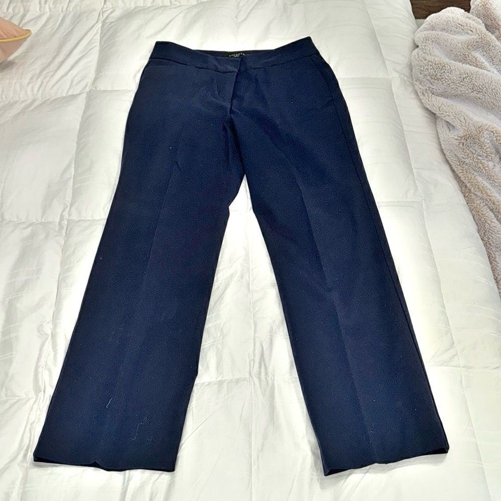 Talbots Navy blue Signature straight leg pants- great condition! 4P